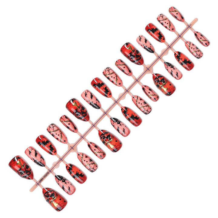 Kreatives Halloween Kunstnagelset mit Gruselmotiven Karnz