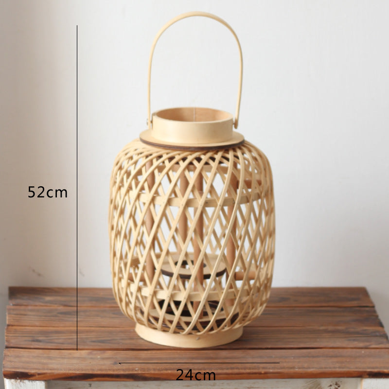 Handgefertigte Rattanlaterne Karnz