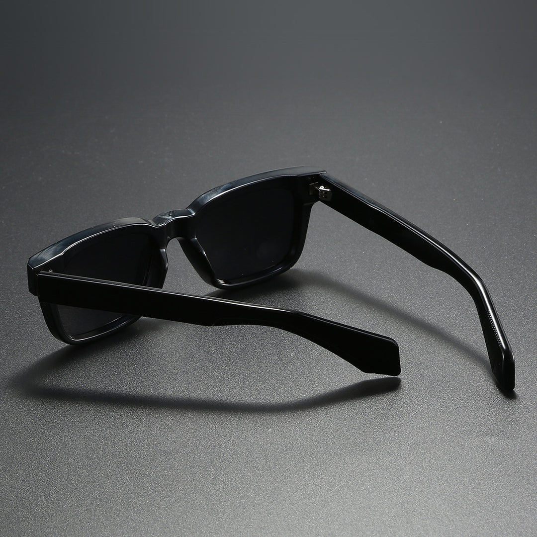 Damen quadratische Sonnenbrille mit markantem Schildpatt-Muster Karnz