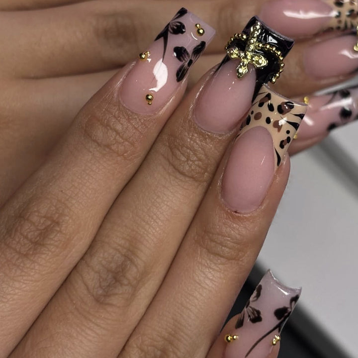 Künstlerische Druck-Nagelerweiterungen Karnz