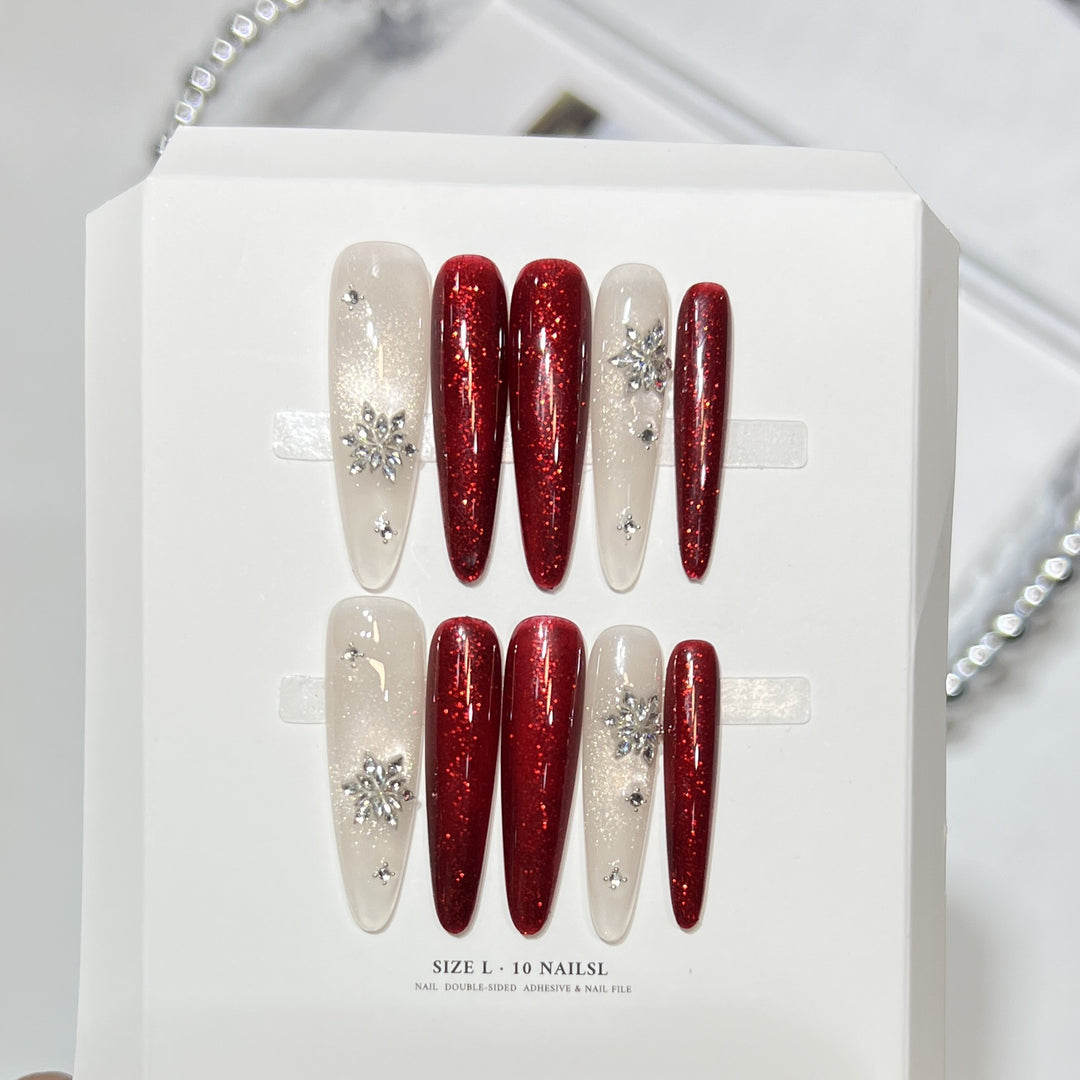 Premium Press-On Nail Art Set mit elegantem Herz- und Blattdesign Karnz