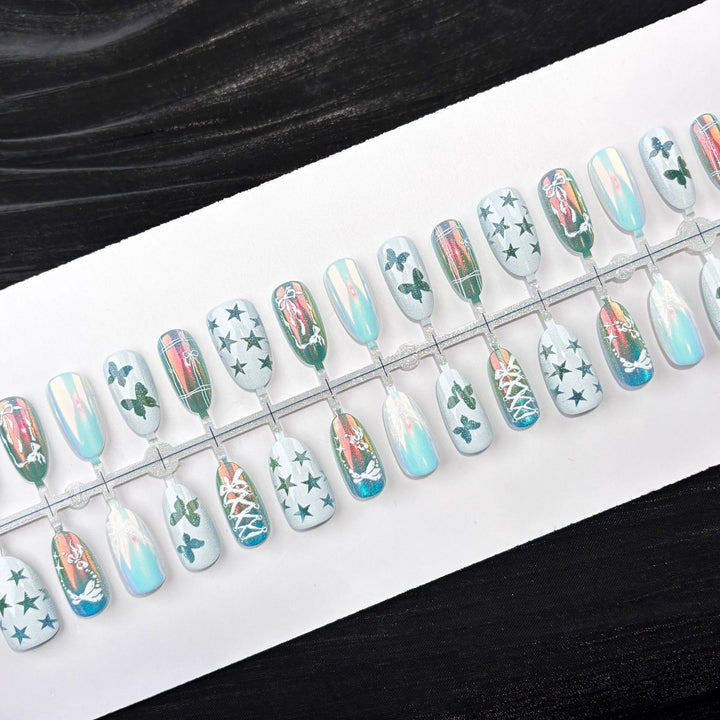 Anpassbares Schmetterlings-Themen Press-On Nagelset