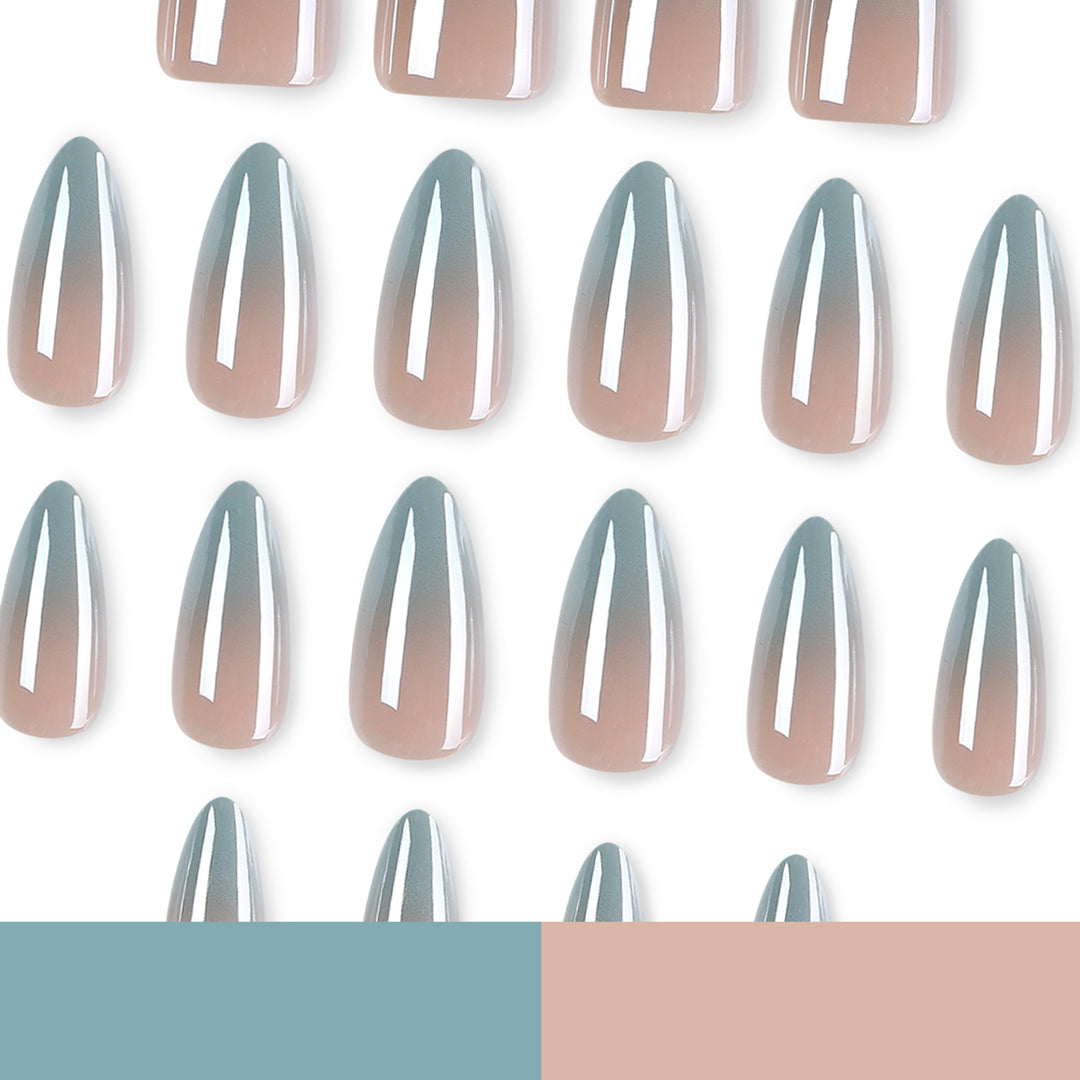Grafische Stiletto-Nägel mit elegantem Ombre-Effekt Karnz