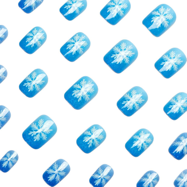 Kunstnägel mit Funkelndem Winterflocken-Design Karnz