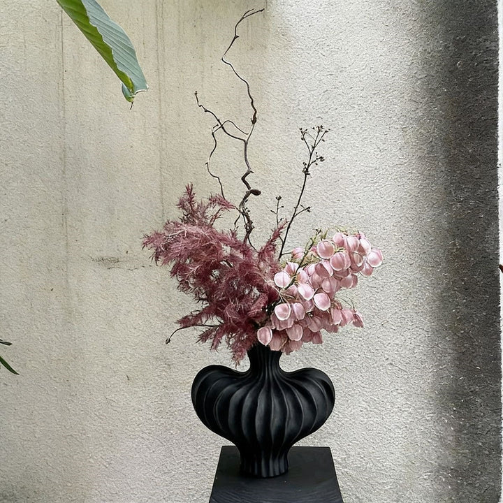 Elegante dekorative Blumenarrangement