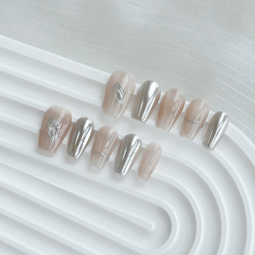 Premium Press-On Nagelkunst mit metallischem und glänzendem Finish