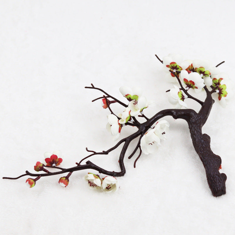 Dekorative Blumenarrangement für die Hausdekoration