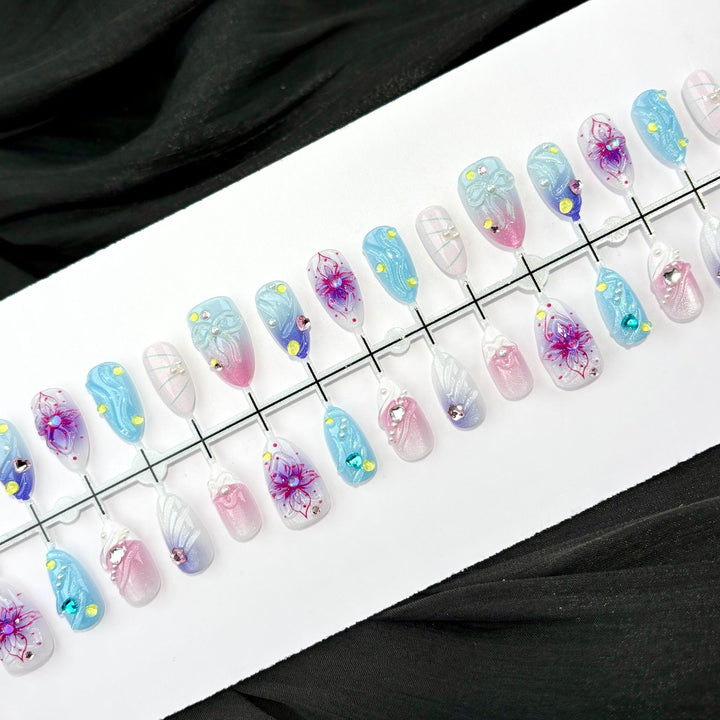 Künstlerisches Blumen-Design Press-On Nagelset