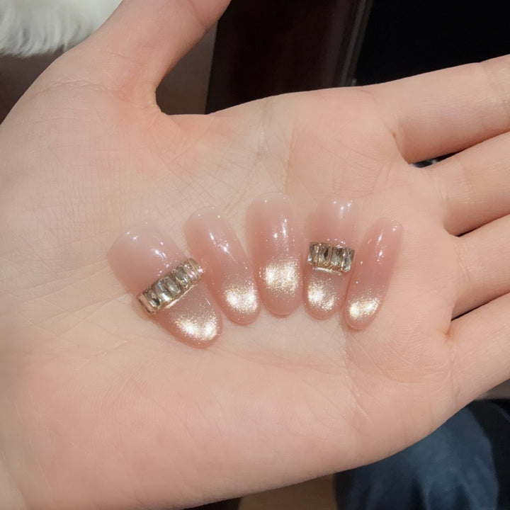 Elegante Nagelkunst Karnz
