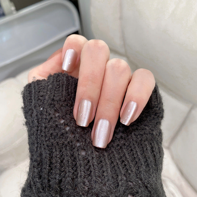 Elegante Press-On Nail Tips mit glänzendem Finish Karnz