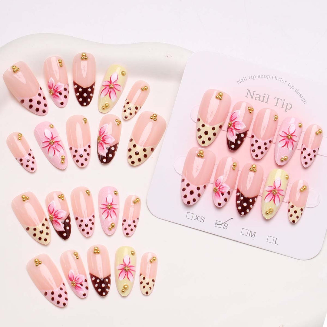 Künstlerische Blumendekor Press-On Nagelspitzen Karnz