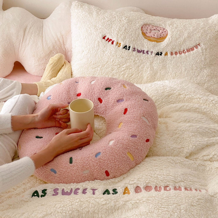 Kuschelige Teddy-Fleece-Bettwäschegarnitur mit Donut-Stickerei
