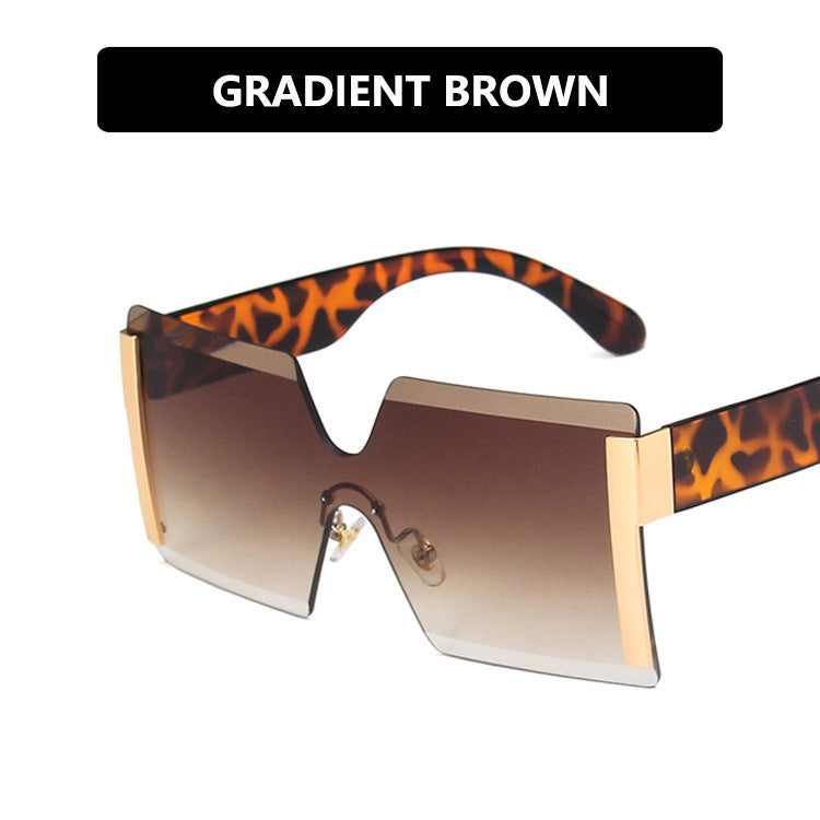 Damen futuristische oversized Sonnenbrille mit markantem Design Karnz