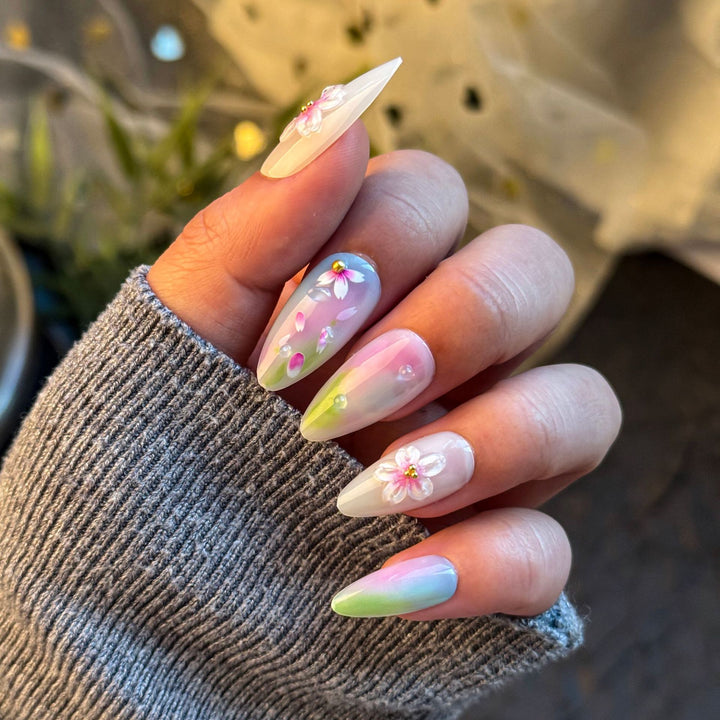 Floral-Accent Press-On Nail Kollektion Karnz