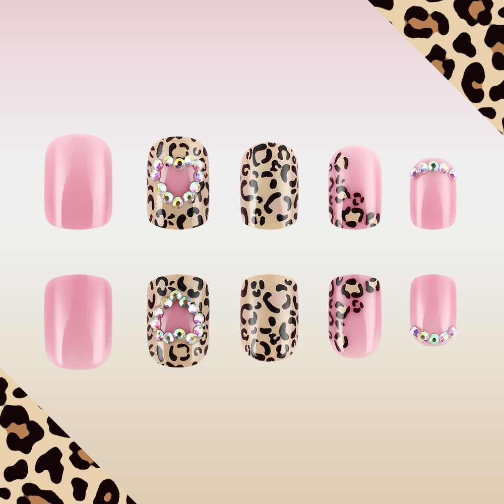 Dekoratives Nagelkunst-Set mit Leopardenmustern Karnz