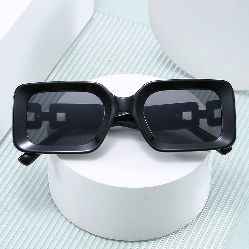 Damen Polygone Sonnenbrille mit glamourösem Verzierungsrahmen Karnz