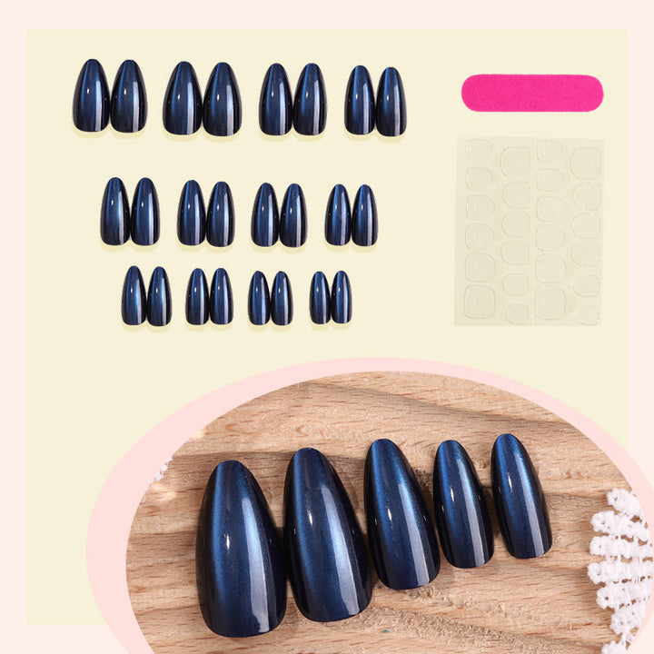 Glänzendes Stiletto Press-On Nails Set Karnz
