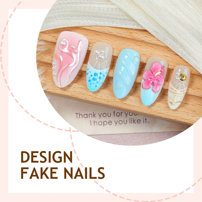 Kunstnagelset mit floralen und glamourösen Designs Karnz