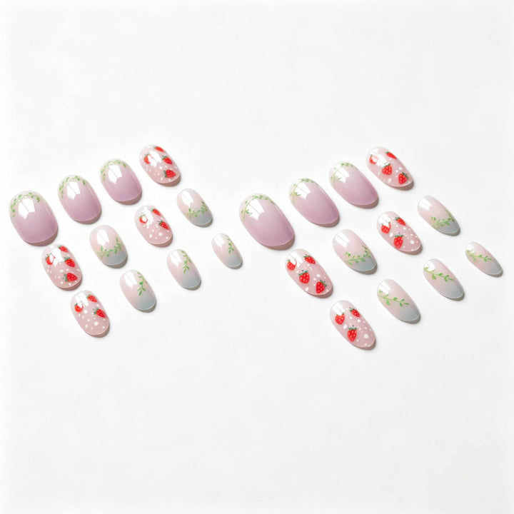 Künstlerische Erdbeer-Themen-Nagelkunst