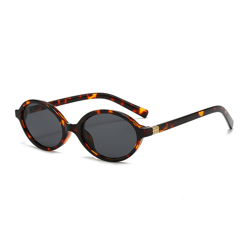 Damen modische ovale Brille mit goldenen Akzenten Karnz