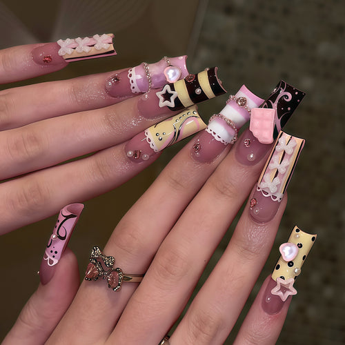Elegante Künstlerische Nagelüberzüge Karnz