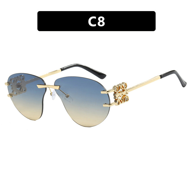 Damen modische Sonnenbrille im eleganten Aviator-Stil mit Kunststeindetails Karnz