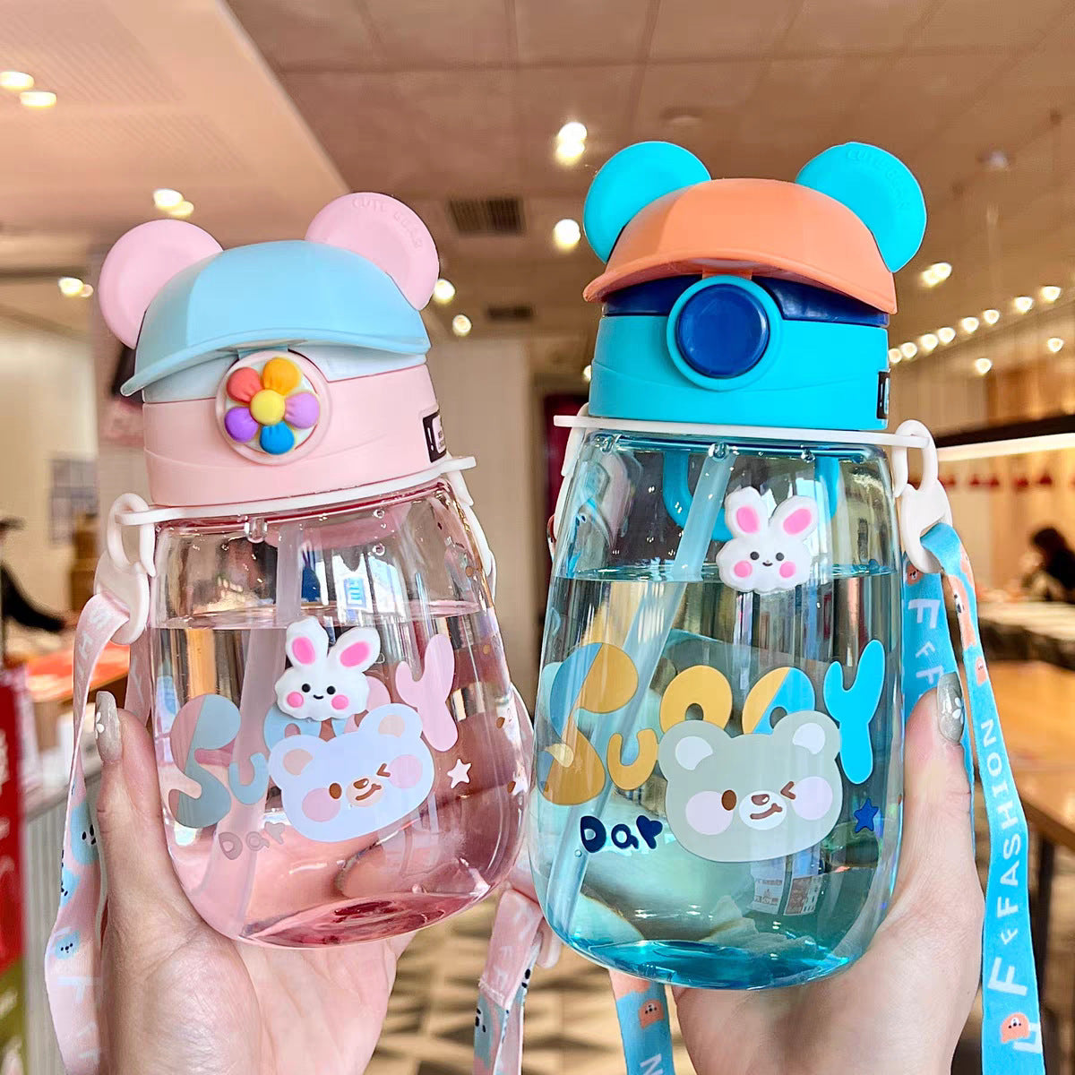 Damen Verspielte Kindertrinkflasche mit integriertem Strohhalm Karnz