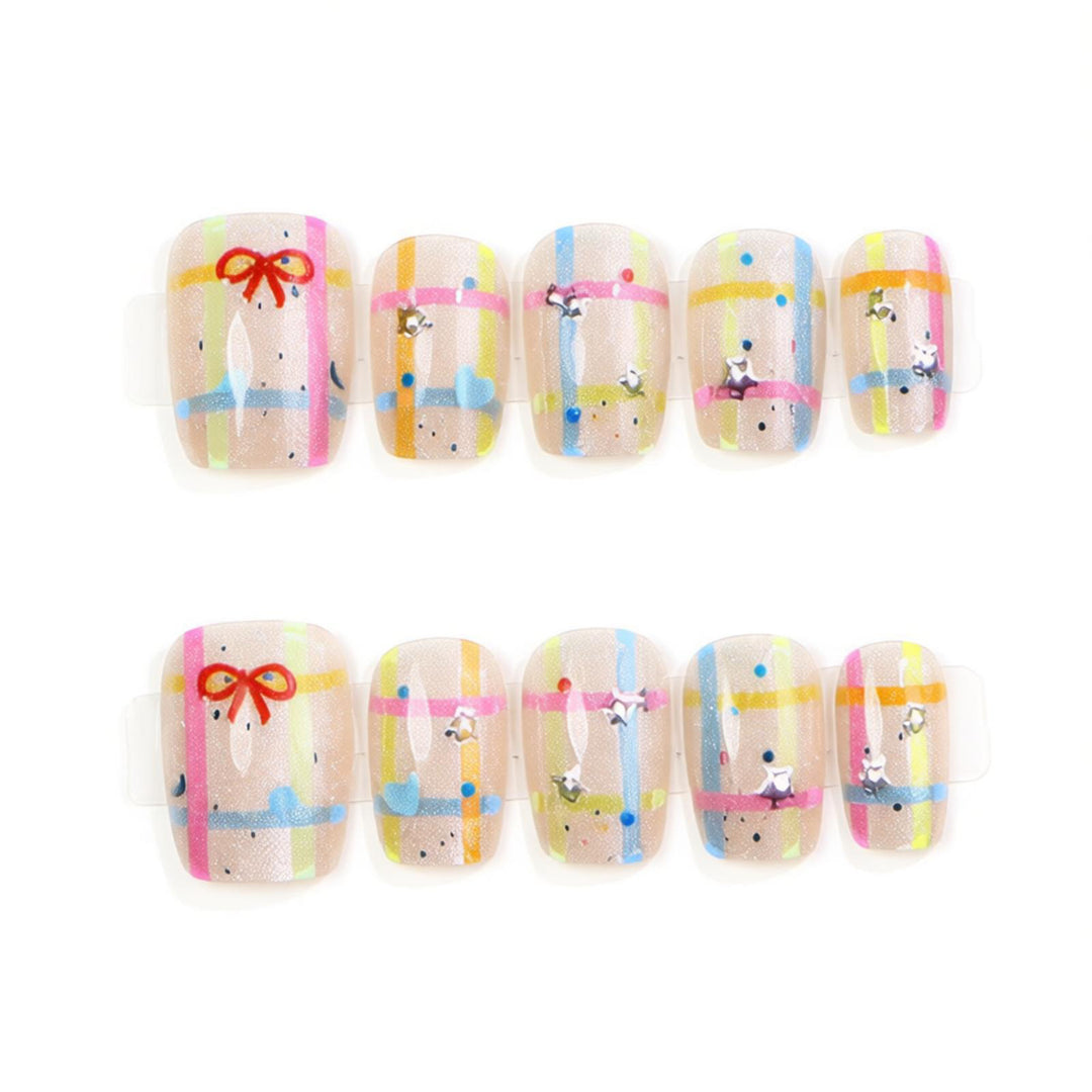 Künstlerisches, holiday-themed Press-On Nail Set Karnz