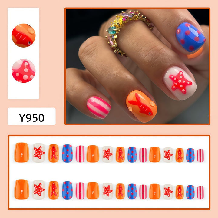 Kunstnagelset mit Maritimen Motiven Karnz