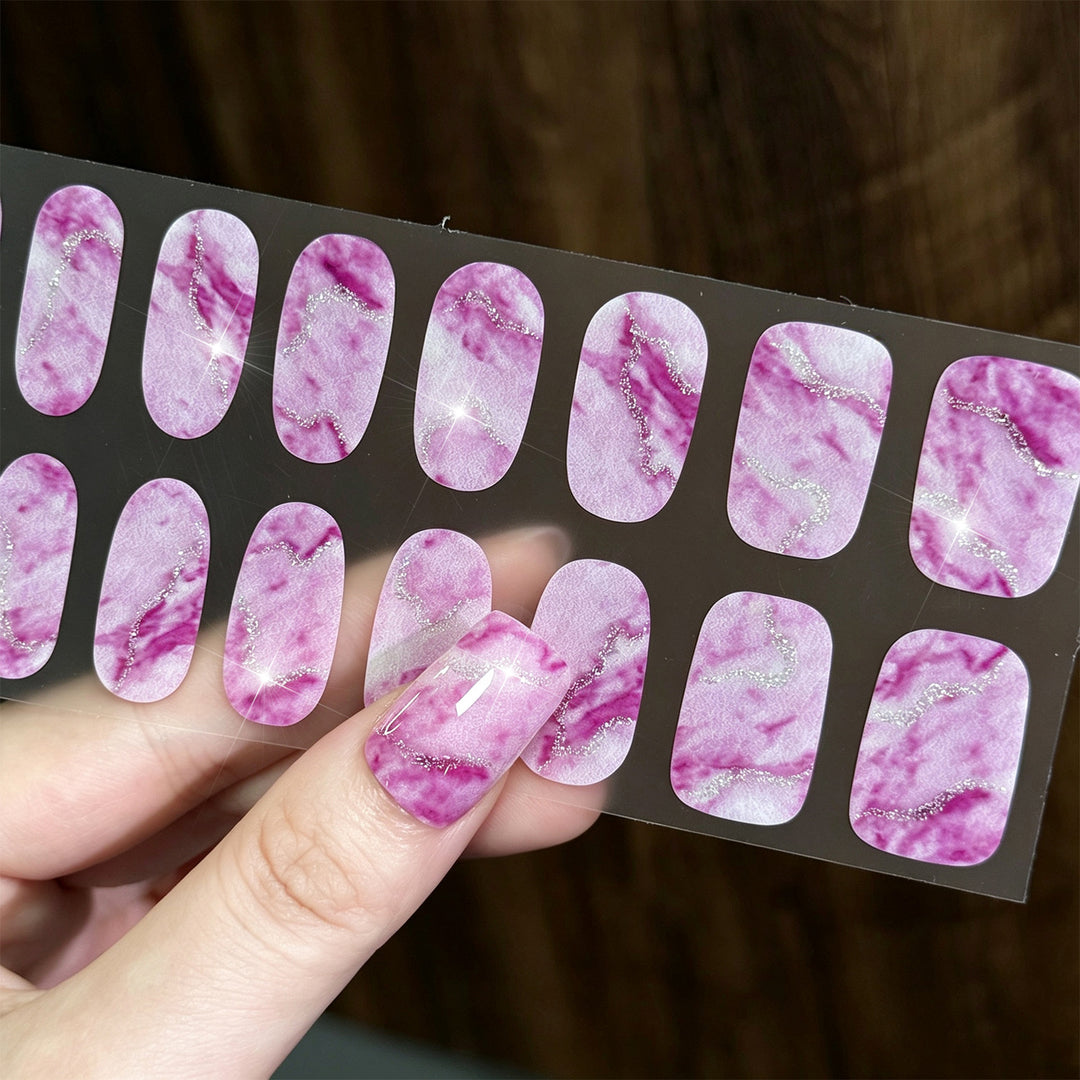 Künstlerische Aquarell-Nagelwickel