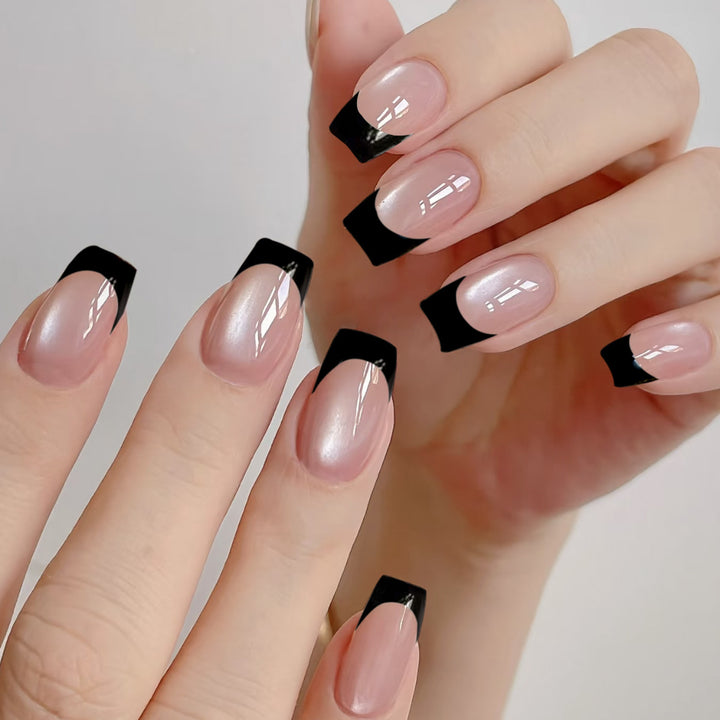 Elegante schwarzspitzen Gel-Nagelerweiterungen Karnz