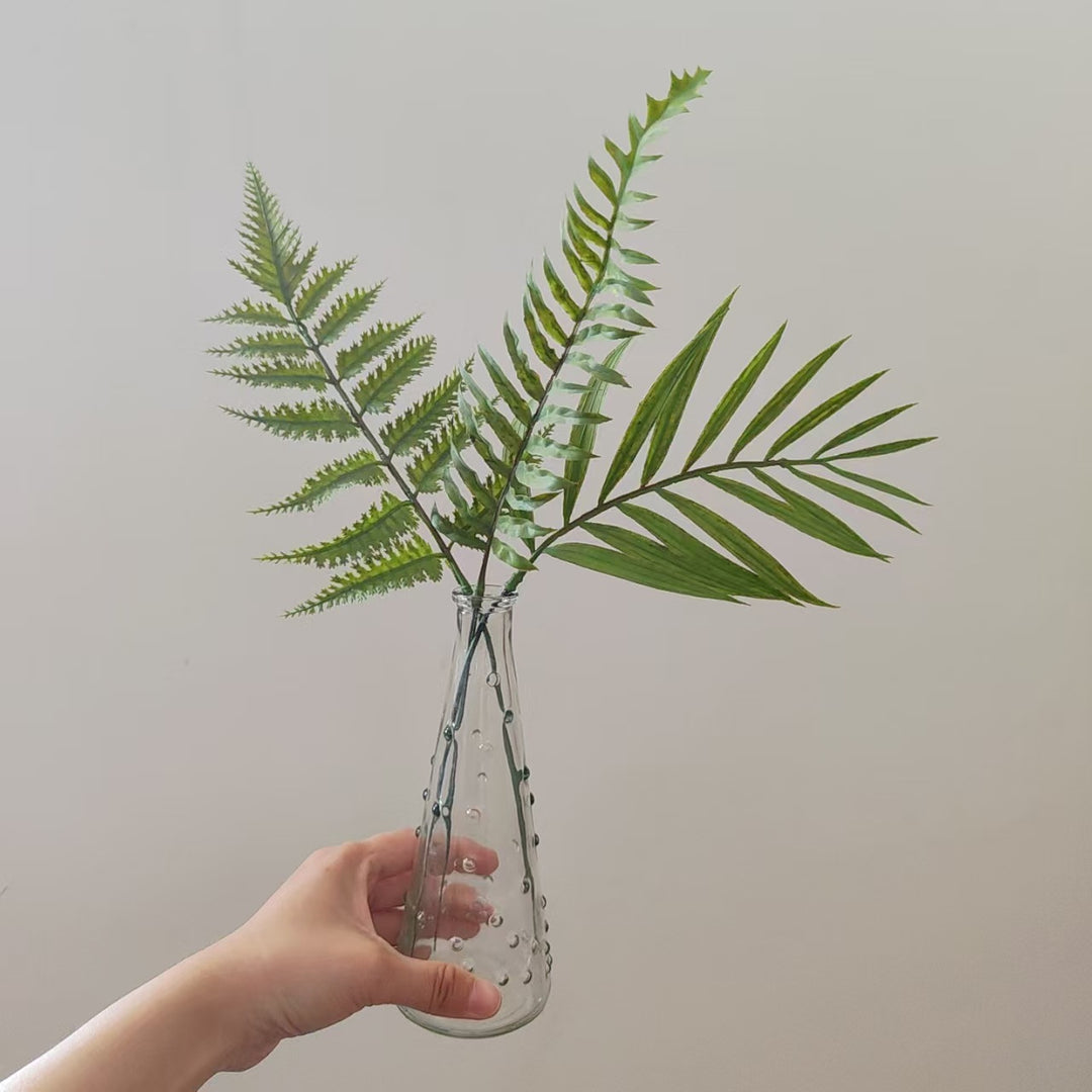 Tropisches Palmenblattstiel