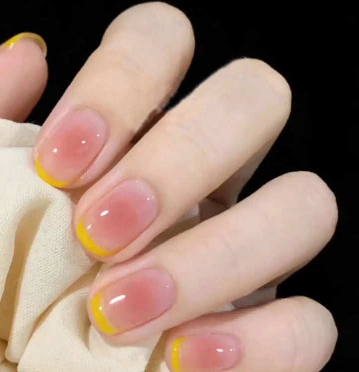 Stylische French Tip Press-On Nägel