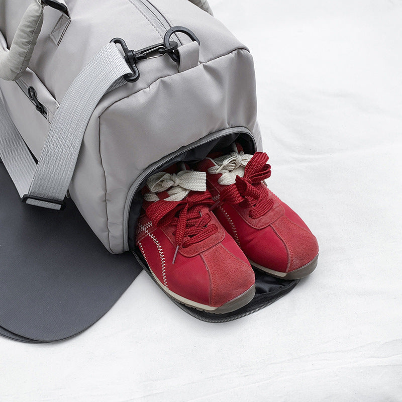 Vielseitige Reisetasche mit erweiterbarem Fach Karnz