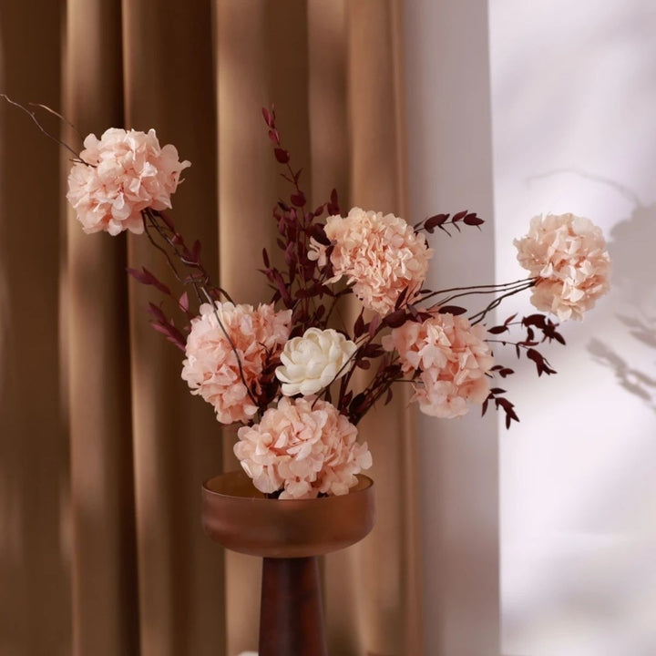 Künstlerische Florale Skulptur