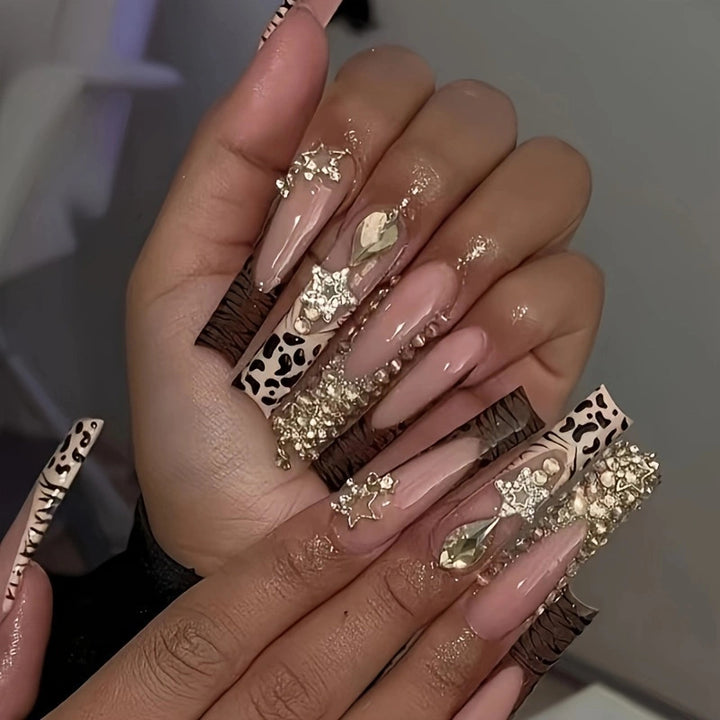Glamorous 3D Skulptierte Nagelverzierungen Karnz
