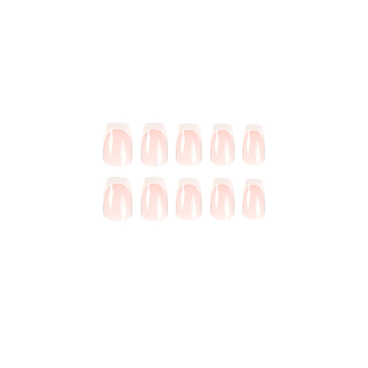 Elegante Nagelverlängerungen mit französischem Design Karnz