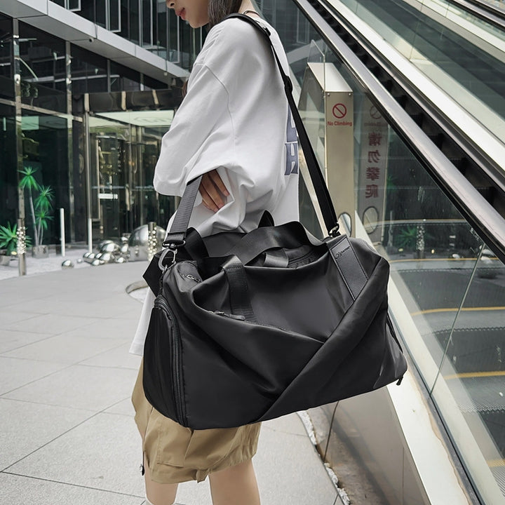 Vielseitige Gym- und Reisetasche Karnz