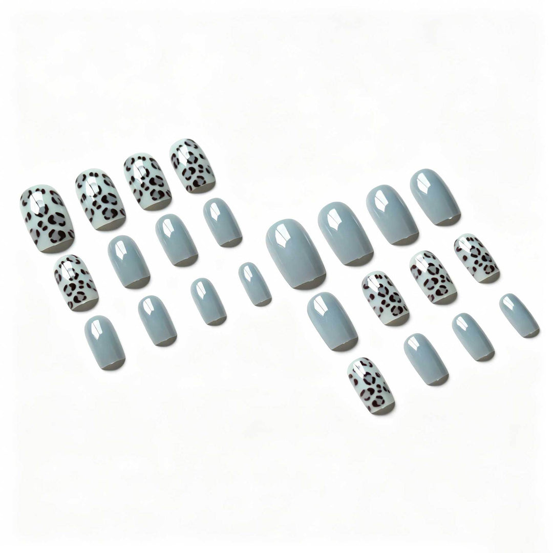 Stilvolles Tierdruck-Nagelkunst