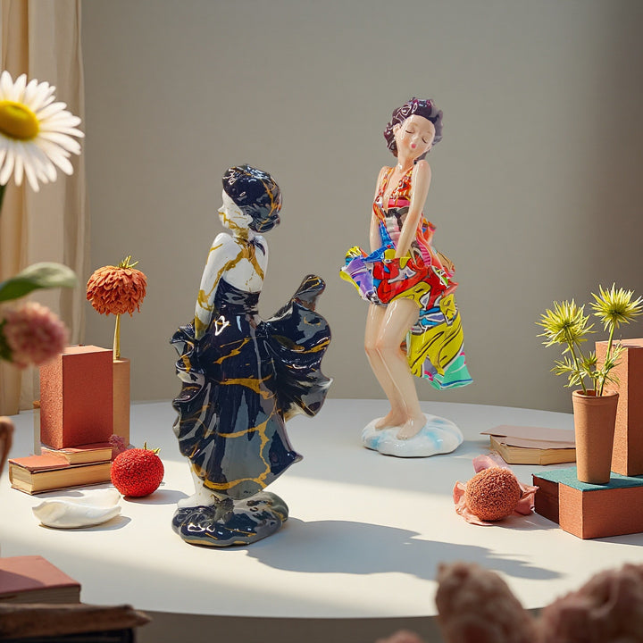 Kunstvolle Figur mit Stranddesign Karnz