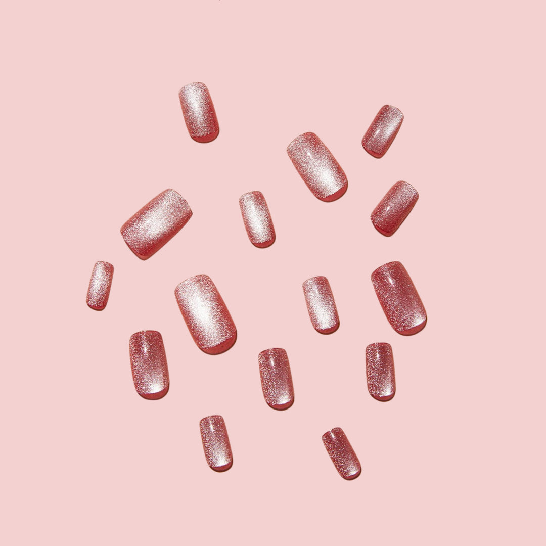Funkelnde Glitzer-Nagelerweiterungen Karnz