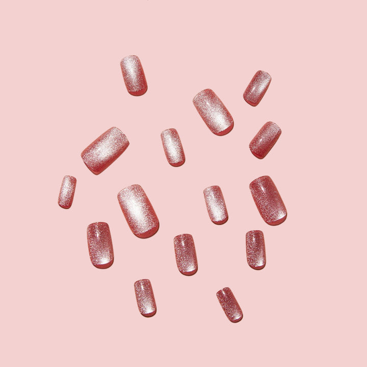 Funkelnde Glitzer-Nagelerweiterungen Karnz