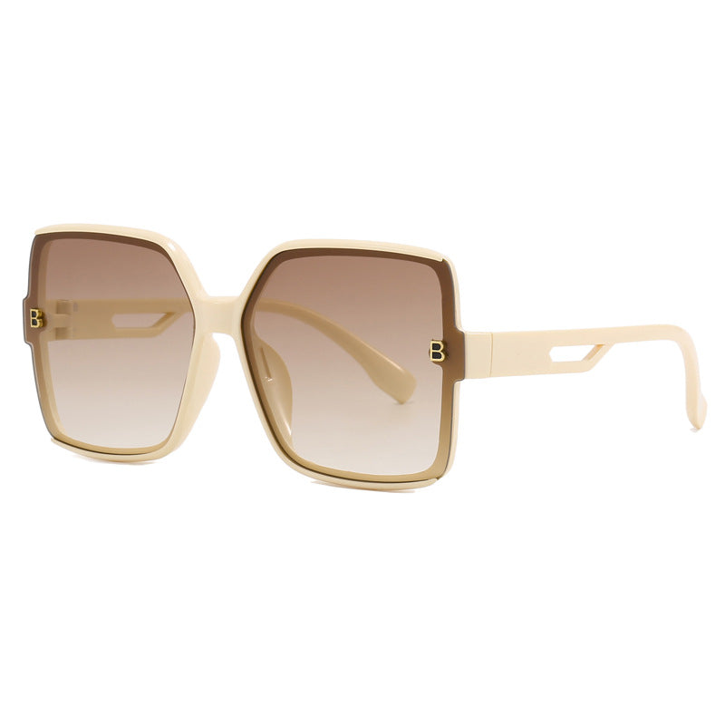 Damen modische oversized Sonnenbrille mit extravaganten Akzenten Karnz