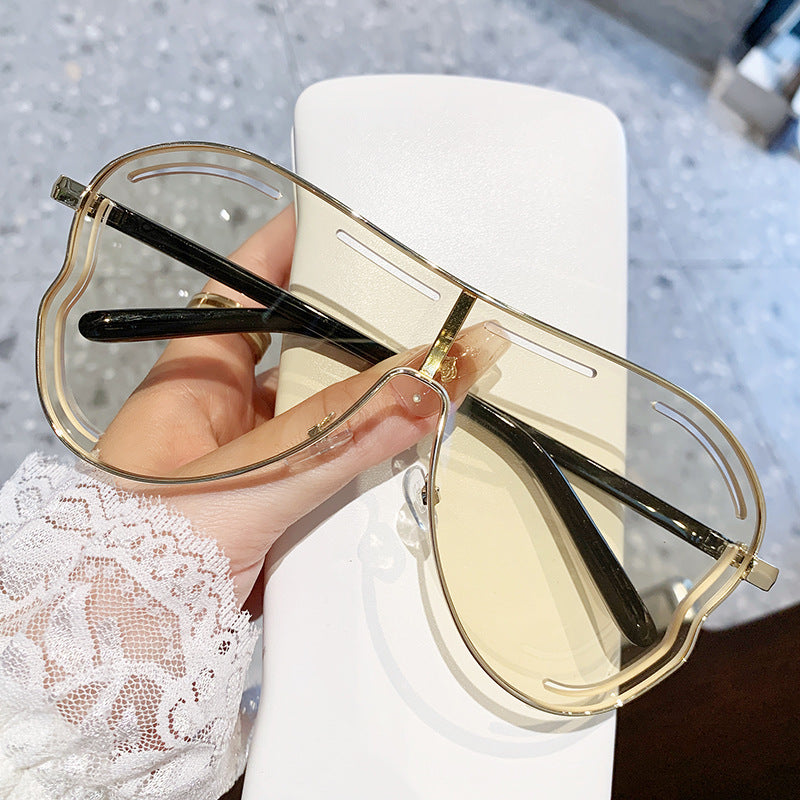 Damen Sonnenbrille im modernen Shield-Design Karnz
