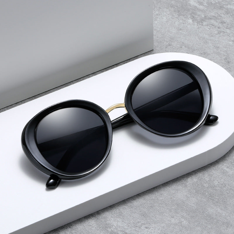 Damen Vintage Sonnenbrille im eleganten Schilddesign Karnz