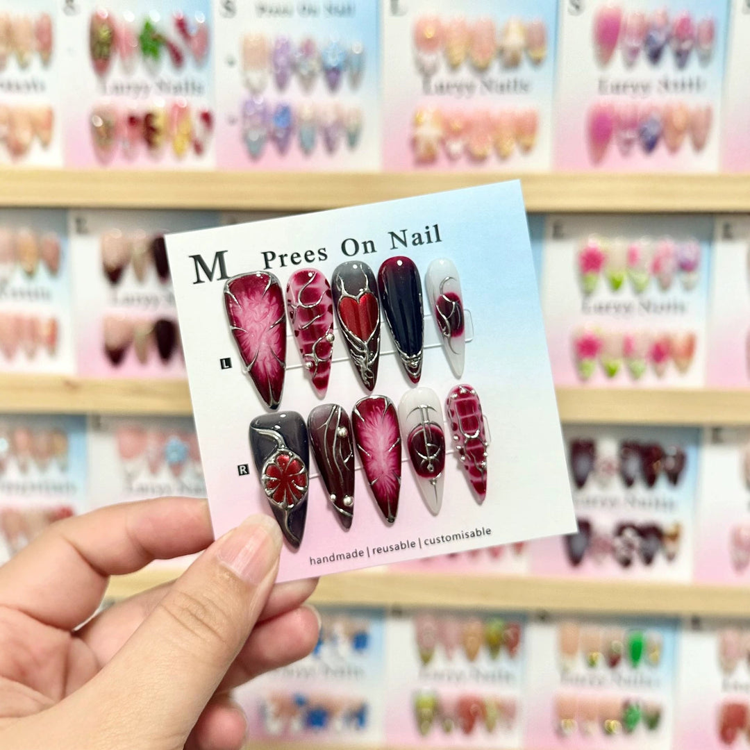 Anpassbares Press-On Nagelkunstset
