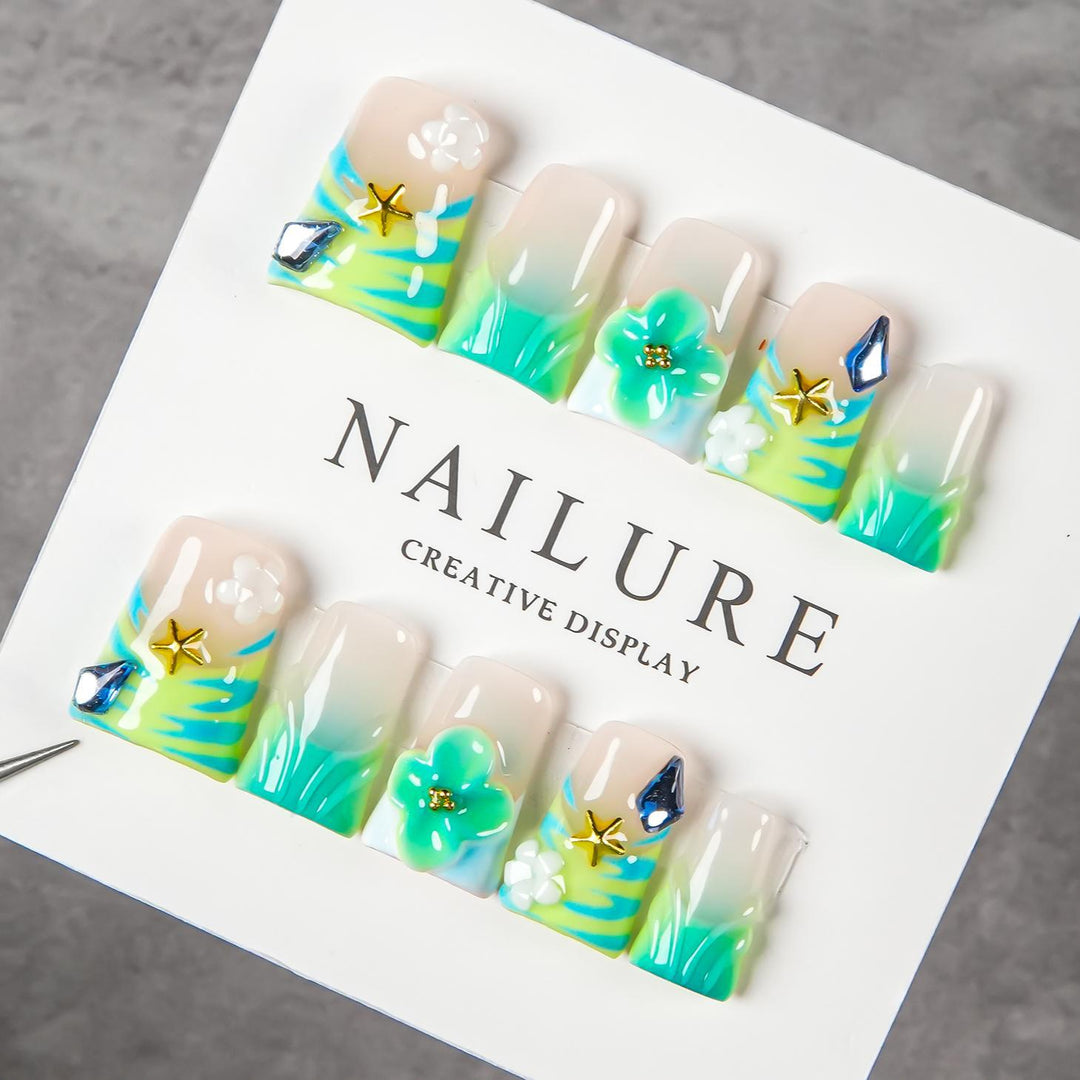 Künstlerisches Nagelkunst Press-On Set