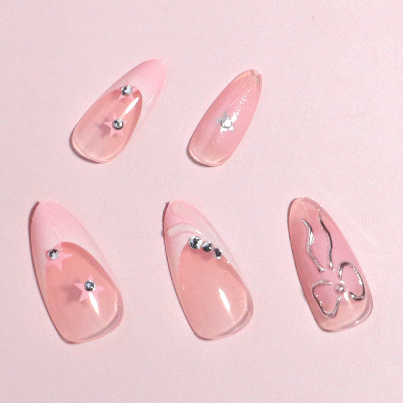 Stylische Acryl-Nagelkunst Karnz