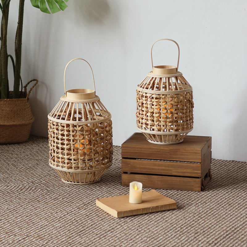 Handgefertigte Rattan-Laterne Karnz