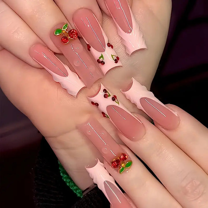 Künstlerische Kirschblüten-Nagelverstärkungen Karnz